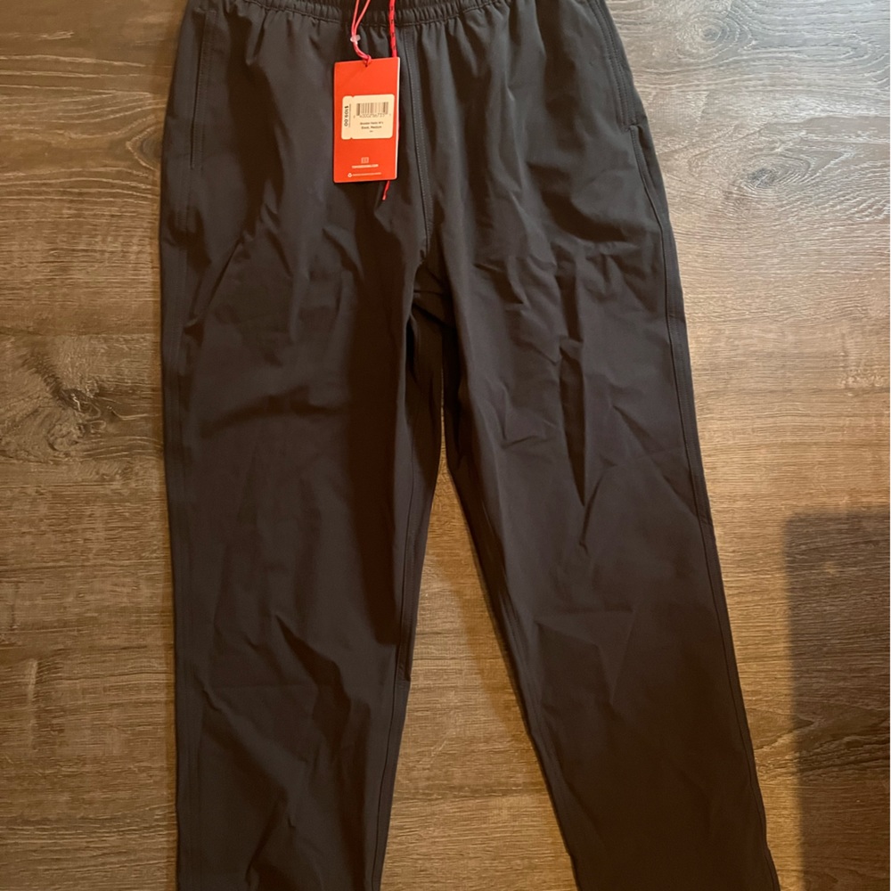 NWT Woman’s Topo Designs Boulder Tech Stretch Pants Black Medium
